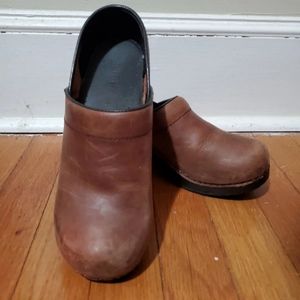 Sanita oiled brown clogs/mules size 37